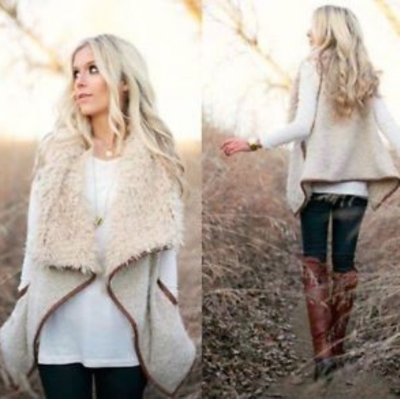 Love Tree faux fur vest - Picture 3 of 3